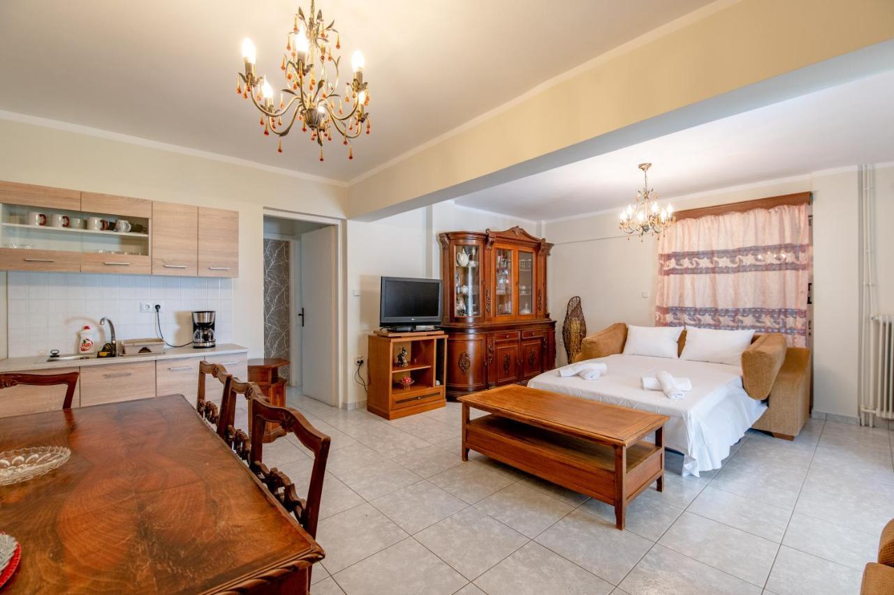 Evie'S Cozy Apartment Атина Екстериор снимка