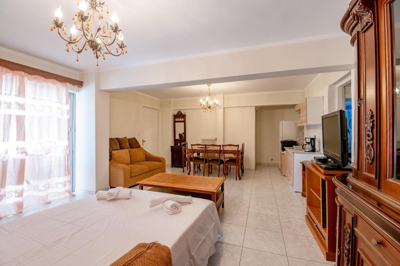 Evie'S Cozy Apartment Атина Екстериор снимка